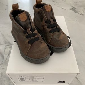 NIB Freshly Picked Leon Sneaker Boot in Camo